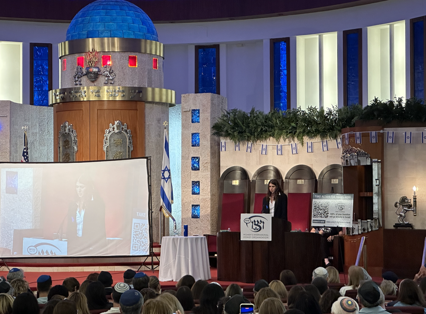 Maya Parizer, sobreviviente de la masacre perpetrada por Hamás en Israel habla a su comunidad y al mundo.
