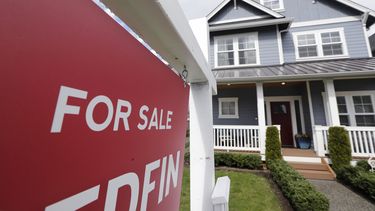 Letrero de venta en una propiedad.&nbsp;