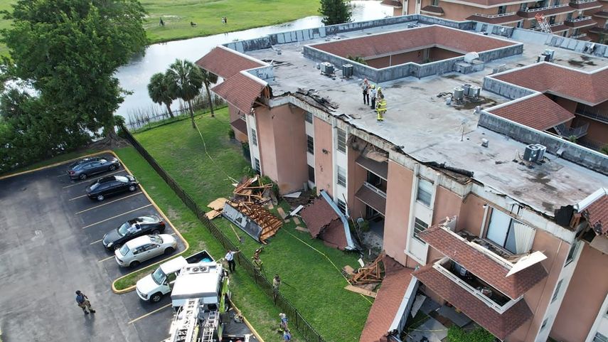 Desplome parcial de techo en una edificación del noroeste de Miami-Dade, el 15 de julio de 2021.