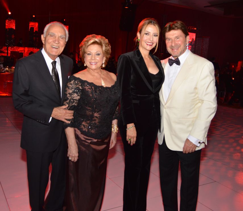 Gus & Lilliam Machado,Raquel & Renny Kaufler&nbsp;