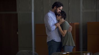 Escena de Plaza Catedral, de Abner Benaim, protagonizada por Manolo Cardona. La cinta panameña , que clausura el Festival de Cine de Miami, ha sido preseleccionada para competir en la IX edición de Premios Platino.