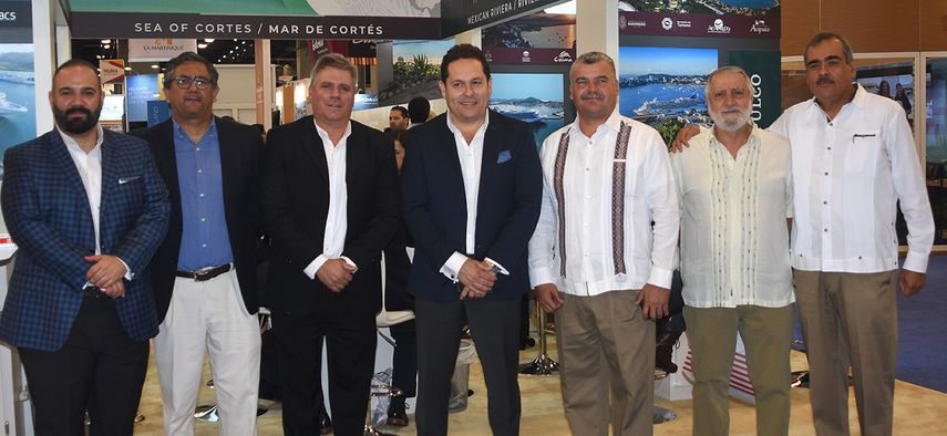 Hector G.Platt, Mazon Bernardo y Varela John Dennis, junto a Luis Araiza, José López Soto, Arturo Muzzi y J.Pablo Rodríguez.