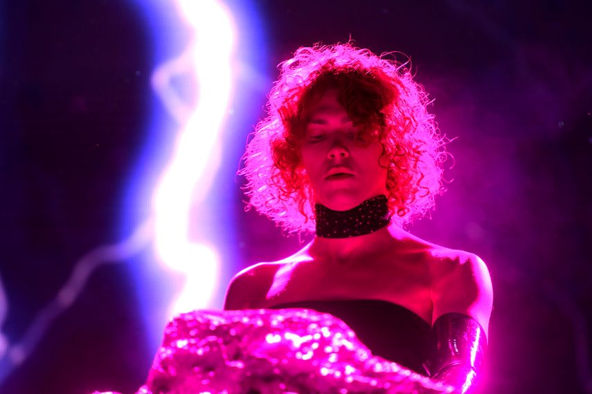 En esta foto de archivo tomada el 19 de abril de 2019, SOPHIE se presenta en Mojave Tent durante el Festival de Música y Artes de Coachella Valley 2019 el 19 de abril de 2019 en Indio, California.