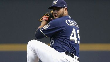 Chacín viene de lanzar cinco entradas en blanco ante los Rockies en la Serie Divisional de la Liga Nacional.