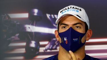 Foto del 29 de julio del 2021, el piloto canadiense de Williams Nicholas Latifi en conferencia de prensa en Hungría. El martes 15 de febrero del 2022, Latifi asegura que tuvo que contratar una escolta tras recibir amenazas por el Gran Premio