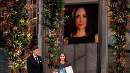 La hija de María Corina Machado, Ana Corina Sosa Machado, recibió el Nobel de la Paz 2025 en nombre de la líder opositora de Venezuela.