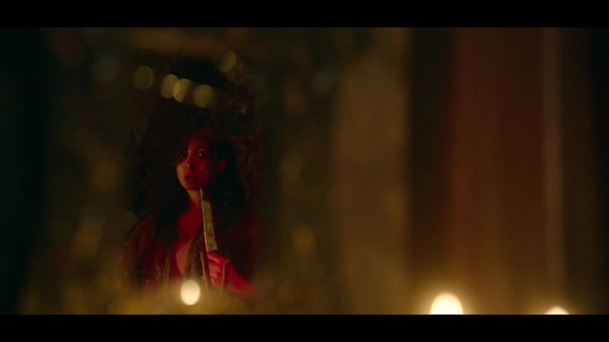 Emeraude Toubia se sumerge en un mundo lleno de espíritus y magia negra en la película de terror Rosario. &nbsp;