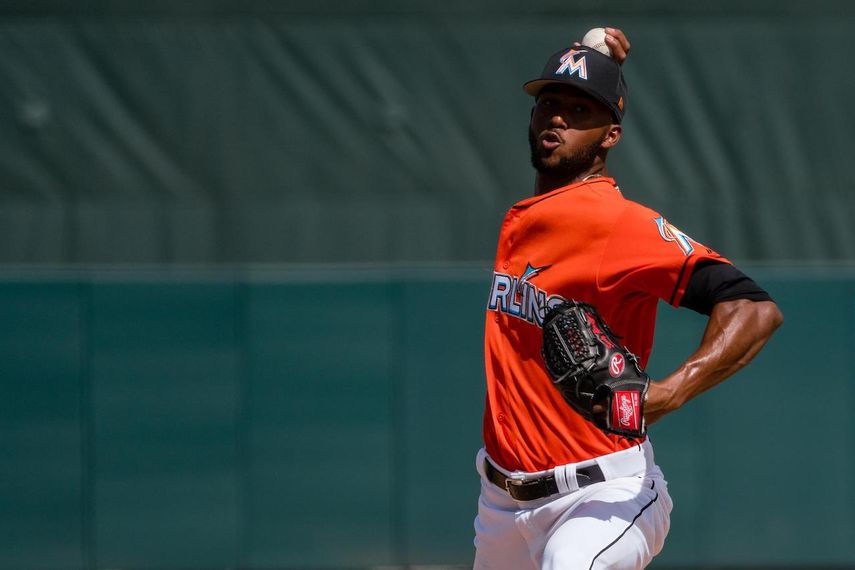 El prospecto Sandy Alcántara ha sido una de las principales sensaciones del spring training.