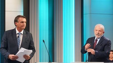 Jair Bolsonaro y Lula da Silva en el debate televisado el 28OCT22 desde Rio de Janeiro.&nbsp;