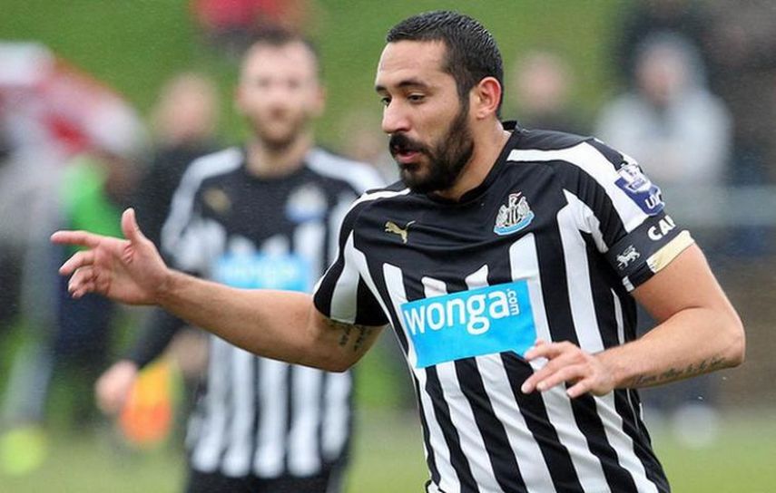 Jonás Gutiérrez jugó el lunes en Inglaterra tras un año fuera del terreno