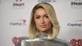 Paris Hilton llega a iHeartRadio Jingle Ball en Los Ángeles el 2 de diciembre de 2022.