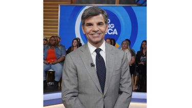 En esta imagen del 24 de febrero del 2020 difundida por ABC, el presentador George Stephanopoulos en el set de Good Morning America en Nueva York.&nbsp;