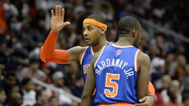 Anthony y Hardaway Jr. tienen problemas. (EFE)