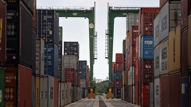 En la nueva propuesta se contempla que las entidades que operan en la Zona Especial de Desarrollo del Mariel, el proyecto estrella de&nbsp;Cuba&nbsp;para atraer inversión extranjera, podrán retener parte de las divisas ingresadas por sus exportaciones para así asegurar sus inversiones y futuras producciones.