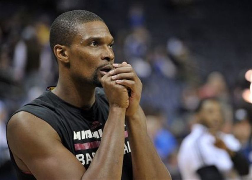 Bosh no pudo anotar el último tiro de la noche para darle el triunfo a Miami. (ARCHIVO)