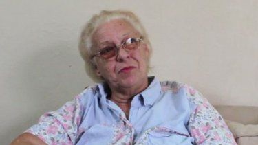 Tania Díaz Castro, nacida en Camajuaní, Villa Clara, en 1939, no solo fue una poeta talentosa sino también una figura intrépida en la lucha por la libertad de expresión en Cuba. 