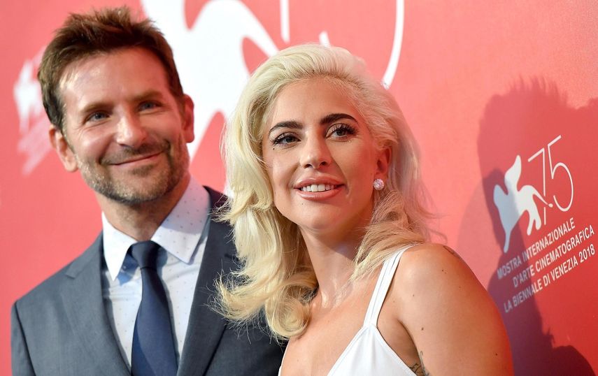 Bradley Cooper y Lady Gaga durante la presentación del filme A Star is Born, en el Festival de Cine de Venecia.