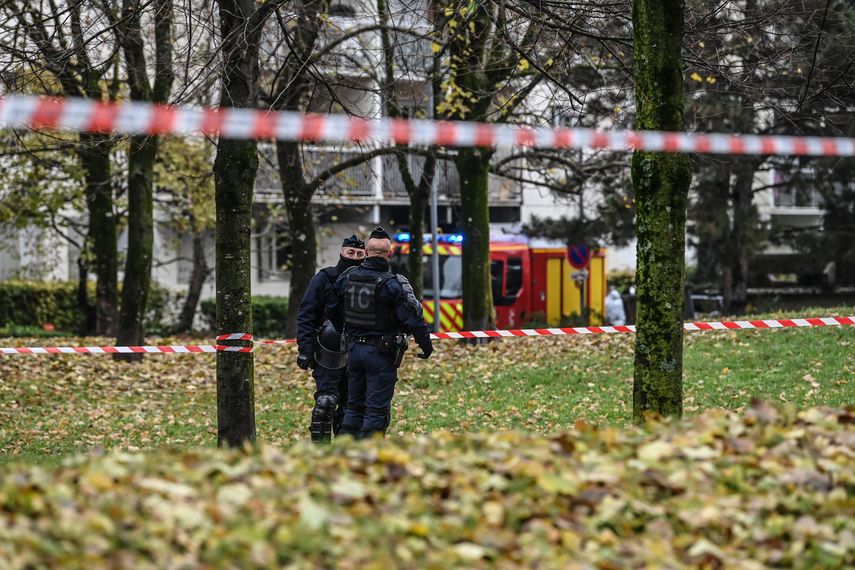 Diez personas, entre ellas cinco menores, mueren en un incendio en Francia