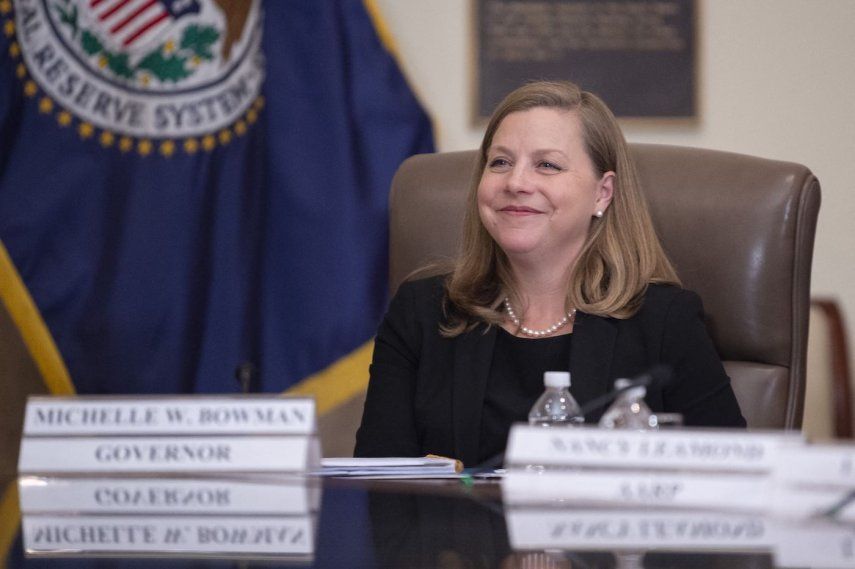 La gobernadora de la Reserva Federal de EEUU, Michelle Bowman, asiste a un evento La Fed Escucha en la sede de la Reserva Federal en Washington, D.C., el 4 de octubre de 2019.&nbsp;&nbsp;