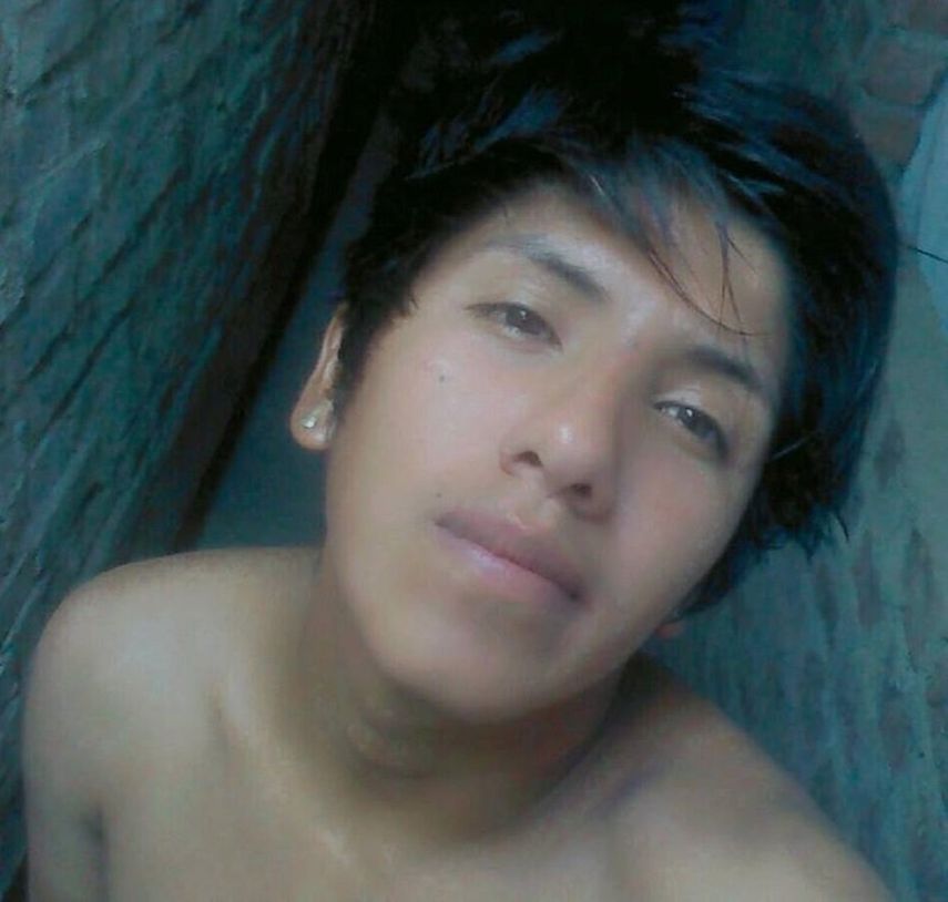 Esteban Caycho, de 19 años, murió cuando intentaba evacuar a sus abuelos y la fuerza de las aguas lo arrastraron en el río Chilca.