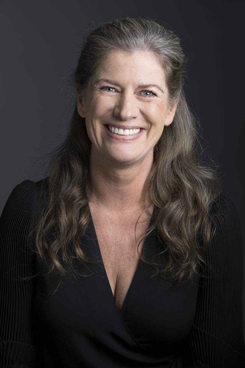 La actriz Lisa Owen conforma el elenco estelar de la próxima miniserie de Telemundo.