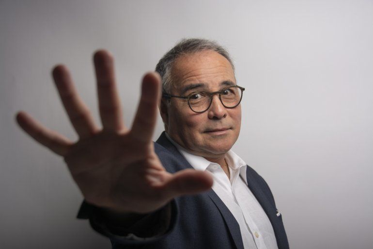 Camilo Egaña La televisión merece respeto