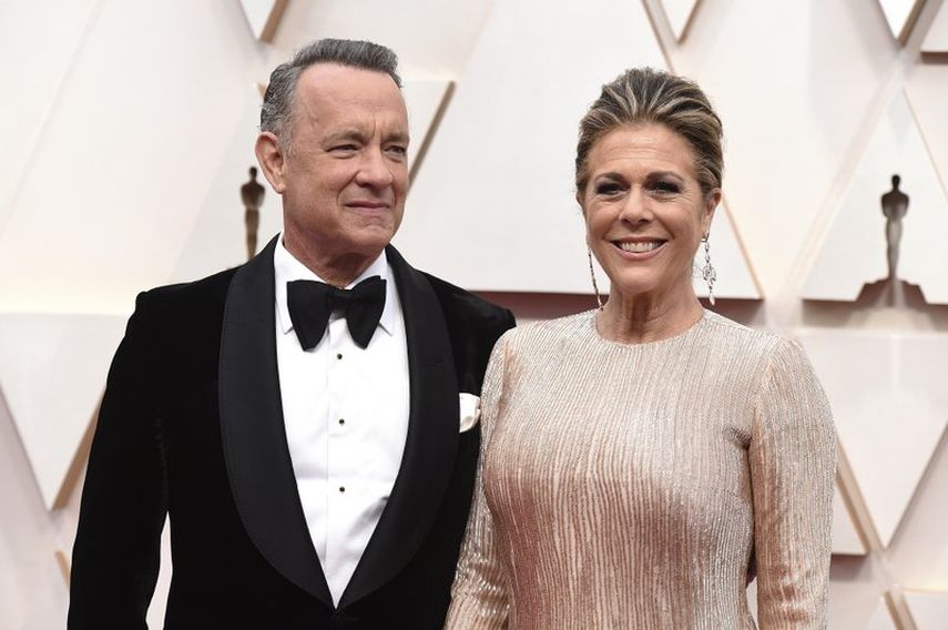 En esta foto del 9 de febrero del 2020, Tom Hanks y Rita Wilson llegan a la ceremonia de los premios Oscar en el Teatro Dolby en Los Angeles. 