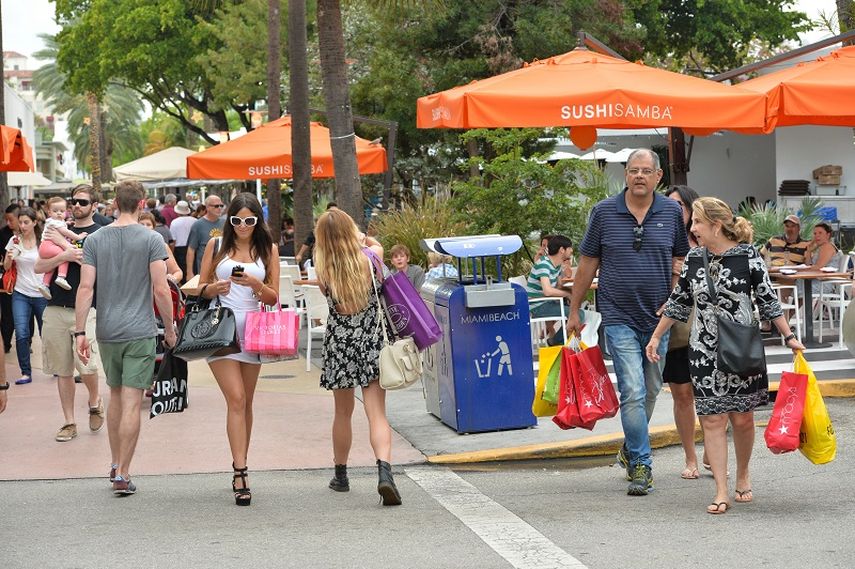 En el centenario del municipio, el alcalde Philip Levine anuncia la continuación de proyectos medioambientales y turísticos, entre ellos la renovación del Centro de Convenciones