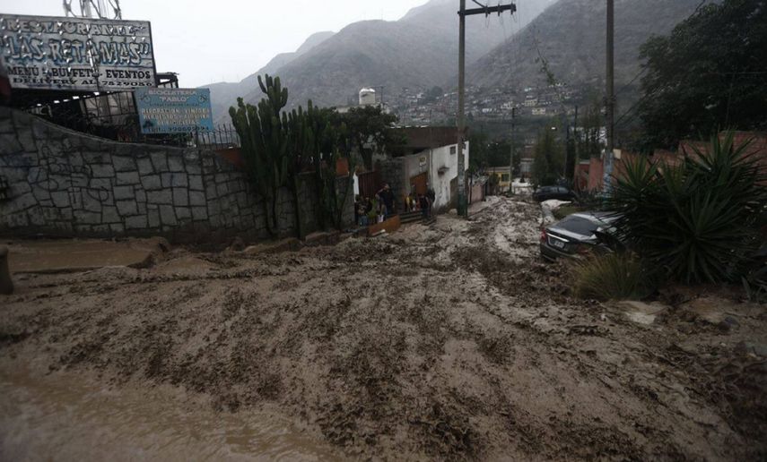 Las persistentes lluvias han afectado varias poblaciones de Perú y han provocado los deslaves que dañaron al menos 96 viviendas.