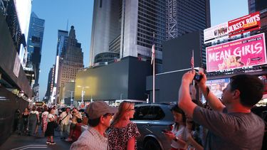 Numerosas pantallas están apagadas en Times Square durante una interrupción de electricidad que afectó una gran zona de Nueva York, el sábado 13 de julio de 2019.&nbsp; &nbsp;