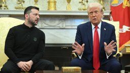 El presidente de Estados Unidos Donald J. Trump durante el encuentro con su homólogo ucraniano Volodimir Zelenski en la Oficina Oval.