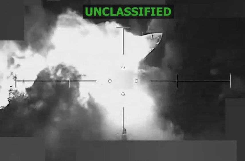 Bombardeo a una embarcación de supuestos narcotraficantes.