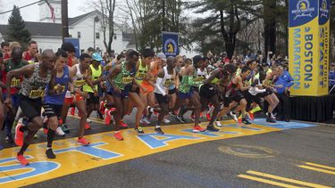 En foto de archivo del 15 de abril del 2019 foto de la salida de la edición 123 del Maratón de Boston. El 28 de mayo del 2020 por primera vez en sus 124 de historia cancelan el Maratón de Boston debido a la pandemia de coronavirus. (