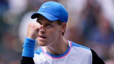 Jannik Sinner durante su partido contra Jiri Lehecka en los cuartos de final en el Abierto de Indian Wells, el jueves 14 de marzo de 2024, en Indian Wells, California.