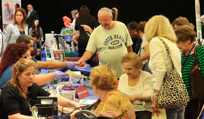 Especialistas médicos proveen información general sobre la prevención de enfermedades y consejos de nutrición que son necesarios. (CORTESÍA)
