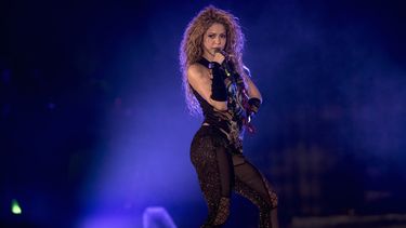 Shakira actúa en Estambul, Turquía, como parte de su gira mundial El dorado.