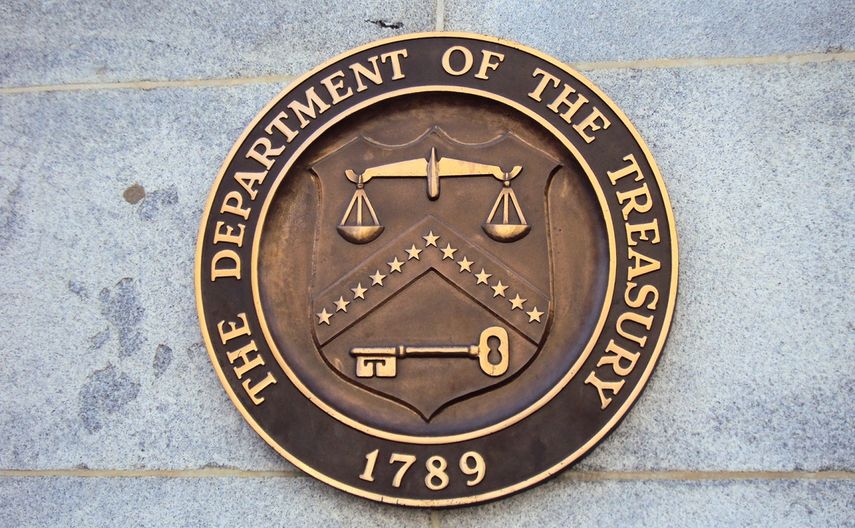 Vista del sello del Departamento del Tesoro de los EEUU en una de las paredes del edificio sede en Washington.