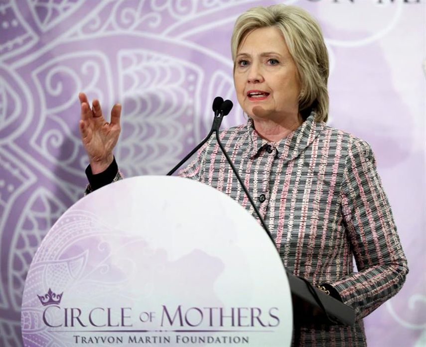 Hillary Clinton, habla en una encuentro que mantuvo en Fort Lauderdale, Florida, el pasado 21 de mayo (EFE)