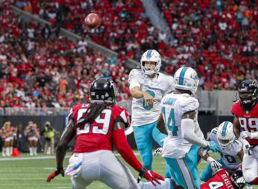 Cutler completó 19 de 33 pases para 151 yardas en el juego de este domingo frente a los Falcons.