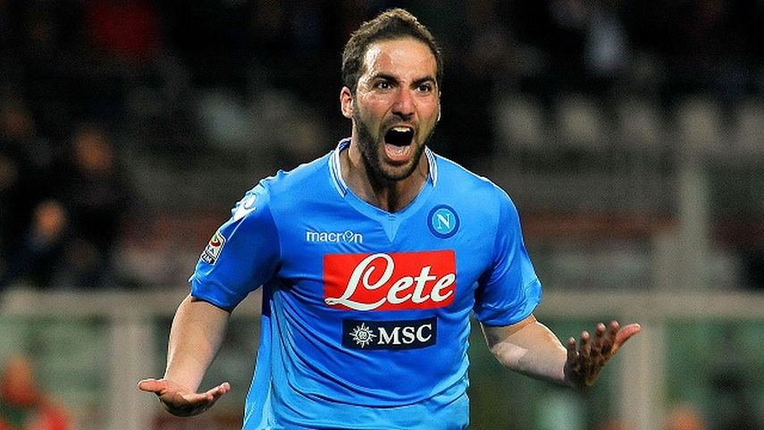 Higuaín fue el máximo goleador de la temporada pasada de la Serie A de Italia con el Napoli. (ARCHIVO)