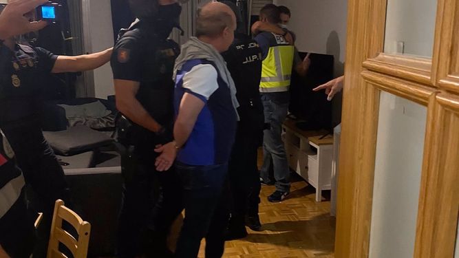 Momento de la detención de Hugo Carvajal, buscado por la Justicia para su extradición a EEUU