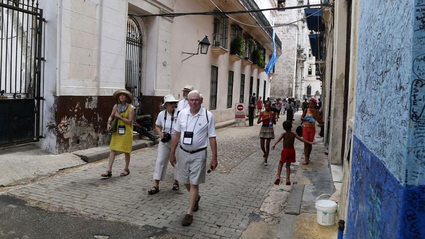 Expertos calculan que Cuba necesita 33.000 millones de dólares en la próxima década para poder albergar el creciente número de visitantes.