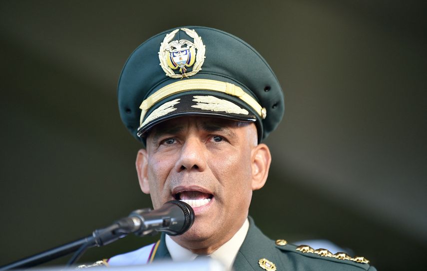 General colombiano renuncia antes de posesión presidencial de Petro