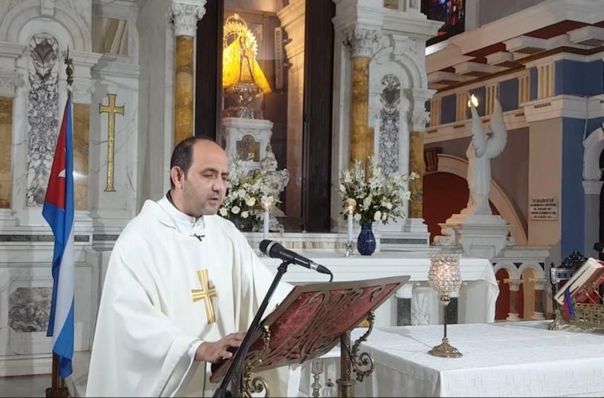 Rogelio Dean Puerta, Párroco de Nuestra Señora de la Caridad del Cobre