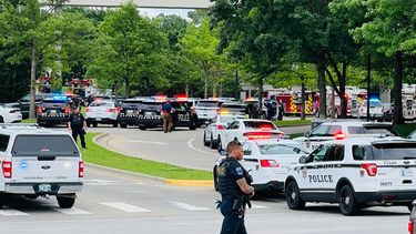 El capitán de la policía de Tulsa, Richard Meulenberg, dijo que varias personas resultaron heridas y que algunas, por desgracia, murieron. Manifestó que era una escena catastrófica