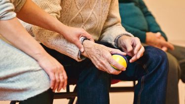Los centros en todo el pa&iacute;s tambi&eacute;n est&aacute;n tratando de preparar a su personal para lo peor con el coronavirus.&nbsp;