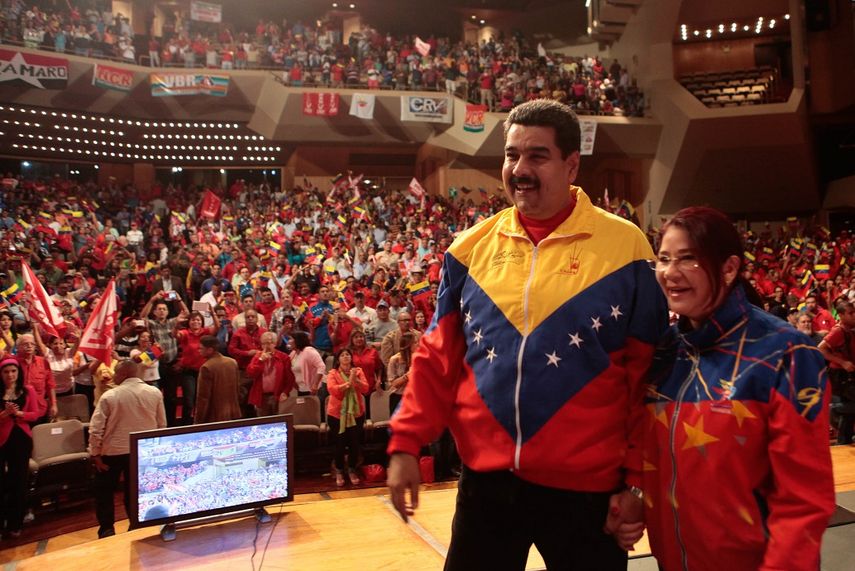 Maduro y Flores, acudieron a un acto con el Gran Polo Patriotico. (CORTESÍA)