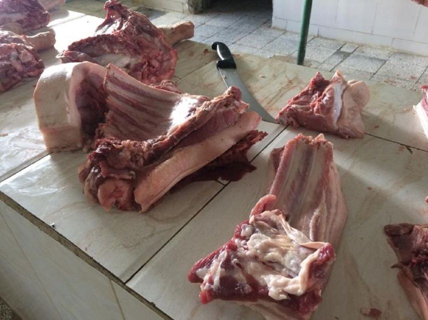 El precio de la carne de cerdo oscila entre los 200 y 250 pesos la libra, una de tomate de 80 a 100&nbsp;