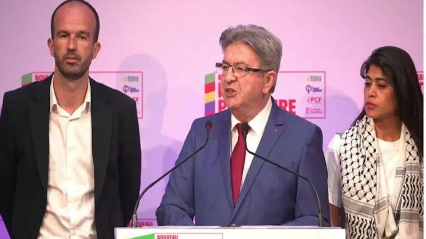 Melenchon y su lugarteniente Rima Hassan, activista pro-Hamás portando una keffiyah palestina.&nbsp;