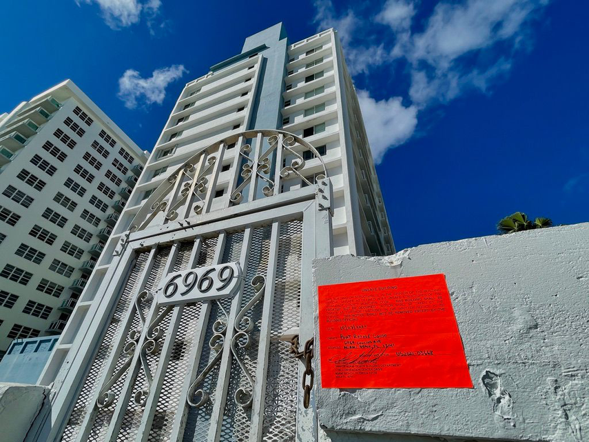 Edificio en Miami Beach.     (Archivo)